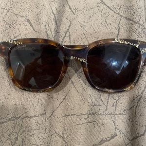 Balenciaga Sunglsasses